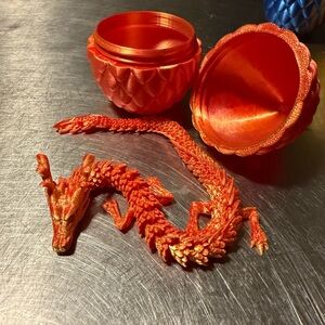 3D printed dragon egg with screw top